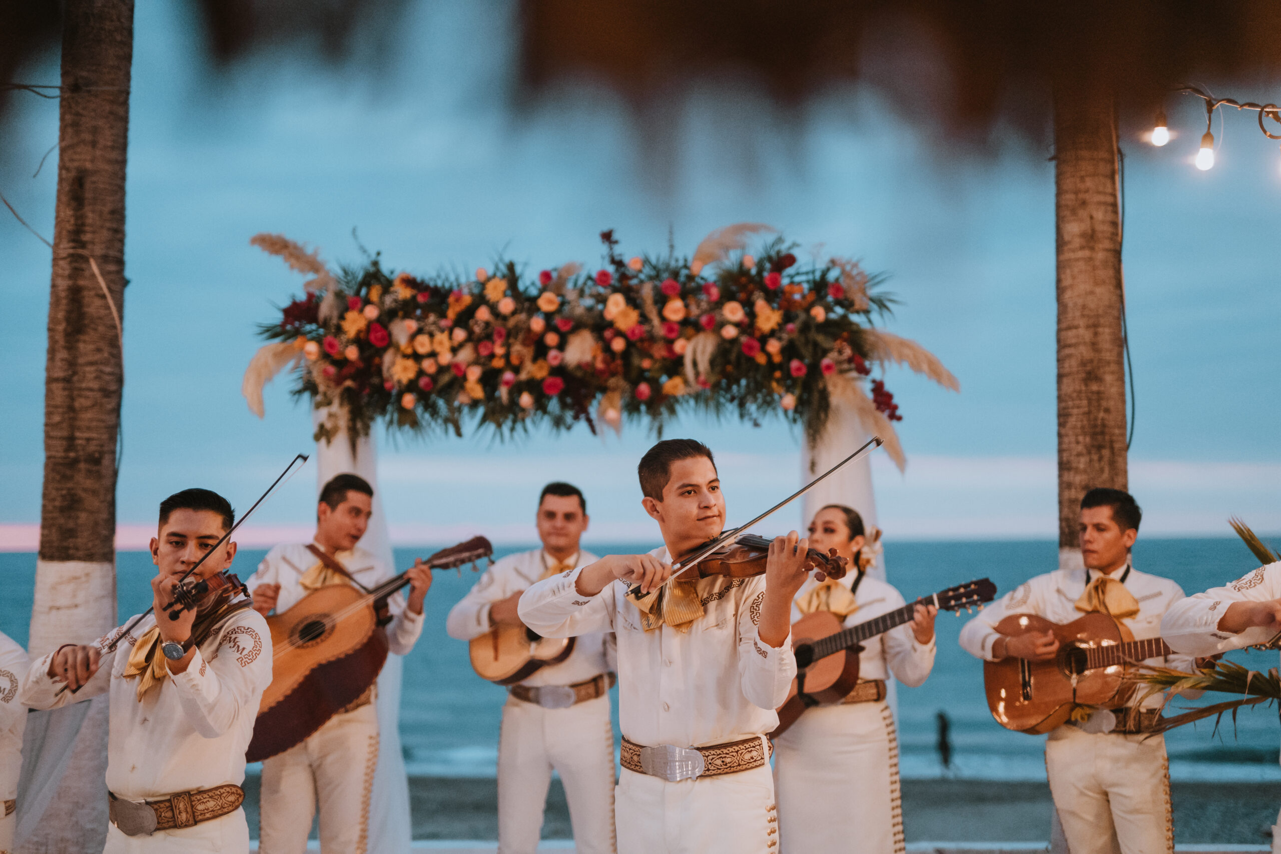 Beach Wedding: Your Ultimate Guide to a Dreamy Oceanside Celebration